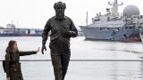 Суд не разрешил сносить памятник Солженицыну во Владивостоке