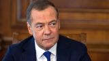 Медведев — Западу: Россия применит «любое оружие» при попытке Украины отвоевать Крым