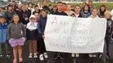 Дети самого русского города Казахстана протестуют против закрытия их русской школы
