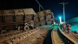 В Подмосковье 11 вагонов товарного поезда сошли с рельсов