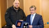 Два гаденыша: режим Зеленского наградил орденами молдавских русофобов