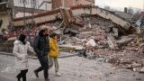 Число жертв землетрясения в Китае выросло до 135 человек