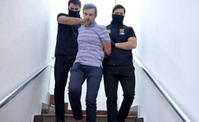 Баку изменил меру пресечения для российского журналиста на домашний арест