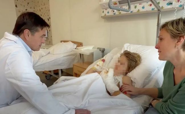 Мальчик, пострадавший от взрыва мины в Красногорске, лишился четырех пальцев