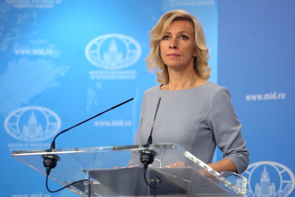 Захарова о высылке дипломатов: Молдавия должна разобраться внутри себя