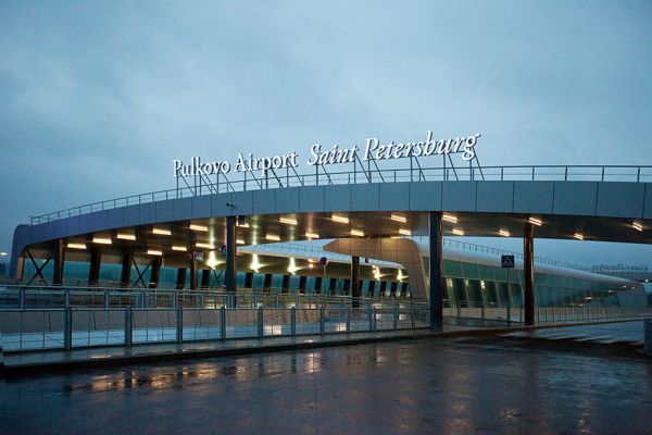 СК представил результаты экспертизы по делу об обрушении трапа в Пулково СК представил результаты экспертизы по делу об обрушении трапа в Пулково