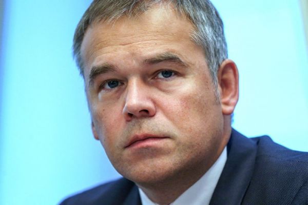 Жители России массово забирают деньги из банков — Паника в РФ