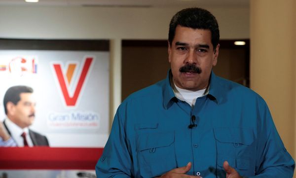 Оппозиция обвинила Мадуро в перевороте после созыва учредительного собрания