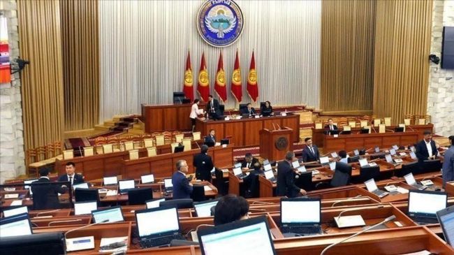 Досрочные выборы в парламент Киргизии пройдут 30 ноября Досрочные выборы в парламент Киргизии пройдут 30 ноября