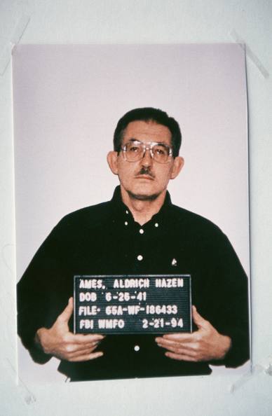 В тюрьме умер осужденный на пожизненное экс-агент ЦРУ, шпионивший для СССР