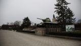 Шольц выступил против демонтажа советских танков с мемориала в Берлине