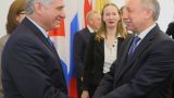 Президент Кубы: Гавана осуждает антироссийские санкции