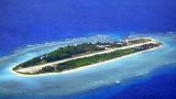 Китай установил маяки на спорных островах. Вьетнам осудил