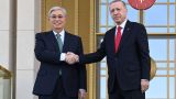 Вызвали на совещание: президент Казахстана летит в Анкару