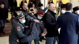 Армянская полиция рассеяла «Освободительное движение»: министр выйти не соизволил