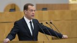 Медведев: Россия справится с санкциями, но не забудет о них