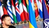 Хочешь мира — проси оружие: Зеленский поведал в столице НАТО о «справедливой победе»