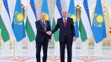 Токаев наградил Мирзиёева высшей государственной наградой Казахстана
