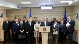 Парламент Молдавии готовит вотум недоверия премьеру — подпишутся все граждане