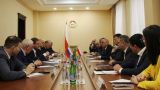 Депутаты парламента Южной Осетии собрались на заседание спустя полгода