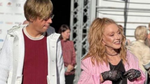 Unstable everywhere: The Prima donna is relocated to a new place