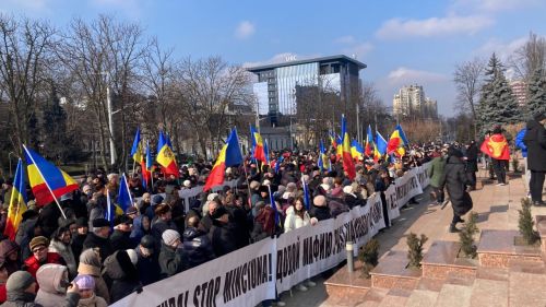 В Молдавии оппозиция протестами вынуждает Санду подать в отставку