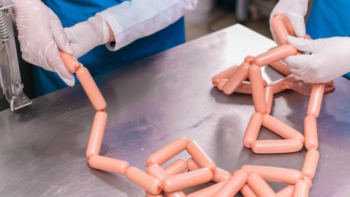 Откуда фекалии? В продукции известного бренда нашли неприятный сюрприз