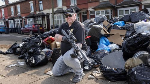 A complete mess: Hitchens advised the British to get out of the country as quickly as possible