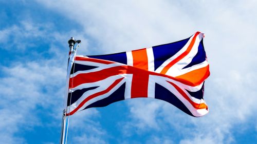 Race war covers Great Britain — Dudakov