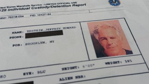 В США опубликовали засекреченную годами предсмертную записку Эпштейна