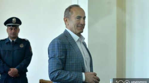 Храните гордое терпенье: Путин поздравил Кочаряна, сидящего в СИЗО