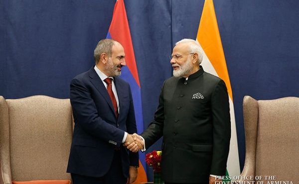 Армения поблагодарила Индию за позицию по Карабаху и поддержала в Кашмире