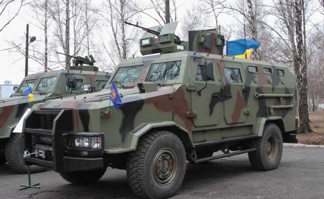 Ukraine sends new armored vehicles to Donbass — Politics, Russia — EADaily