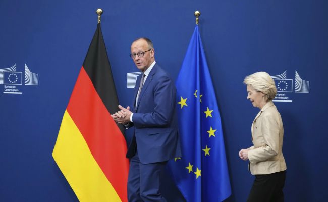 Мерц и фон дер Ляйен быстро разрушают ЕС ради Украины — и не нужно им мешать