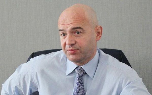 «Порошенко, как фокусник, достает из рукава аргументы для отмены выборов»