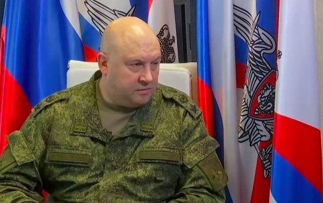 Литовкин назвал главное в интервью командующего Суровикина