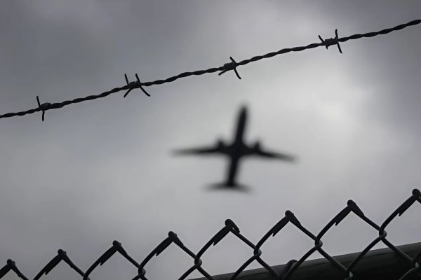 Немецкий поставщик запчастей для военных самолетов строит завод в Румынии