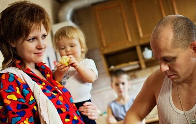 В России муж и жена должны поровну делить заботы о доме — опрос 2 f7a6b09815a9128e00ab2e57495ce В России муж и жена должны поровну делить заботы о доме — опрос