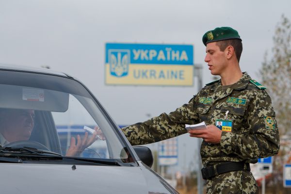 «Украина взяла в заложники 3500 детей Крыма» 